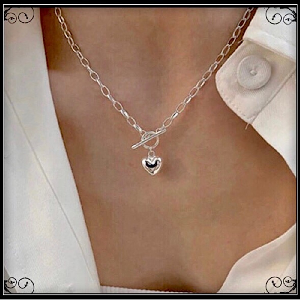 Clearance! NEW SILVER HEART LOCKET LINK CHAIN TOGGLE NECKLACE - Picture 2 of 3